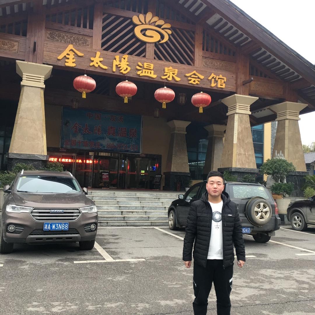 丿风尘灬孓