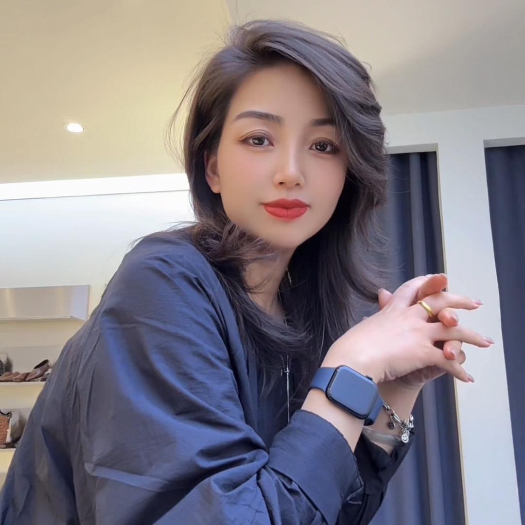 宇航路前沿女装