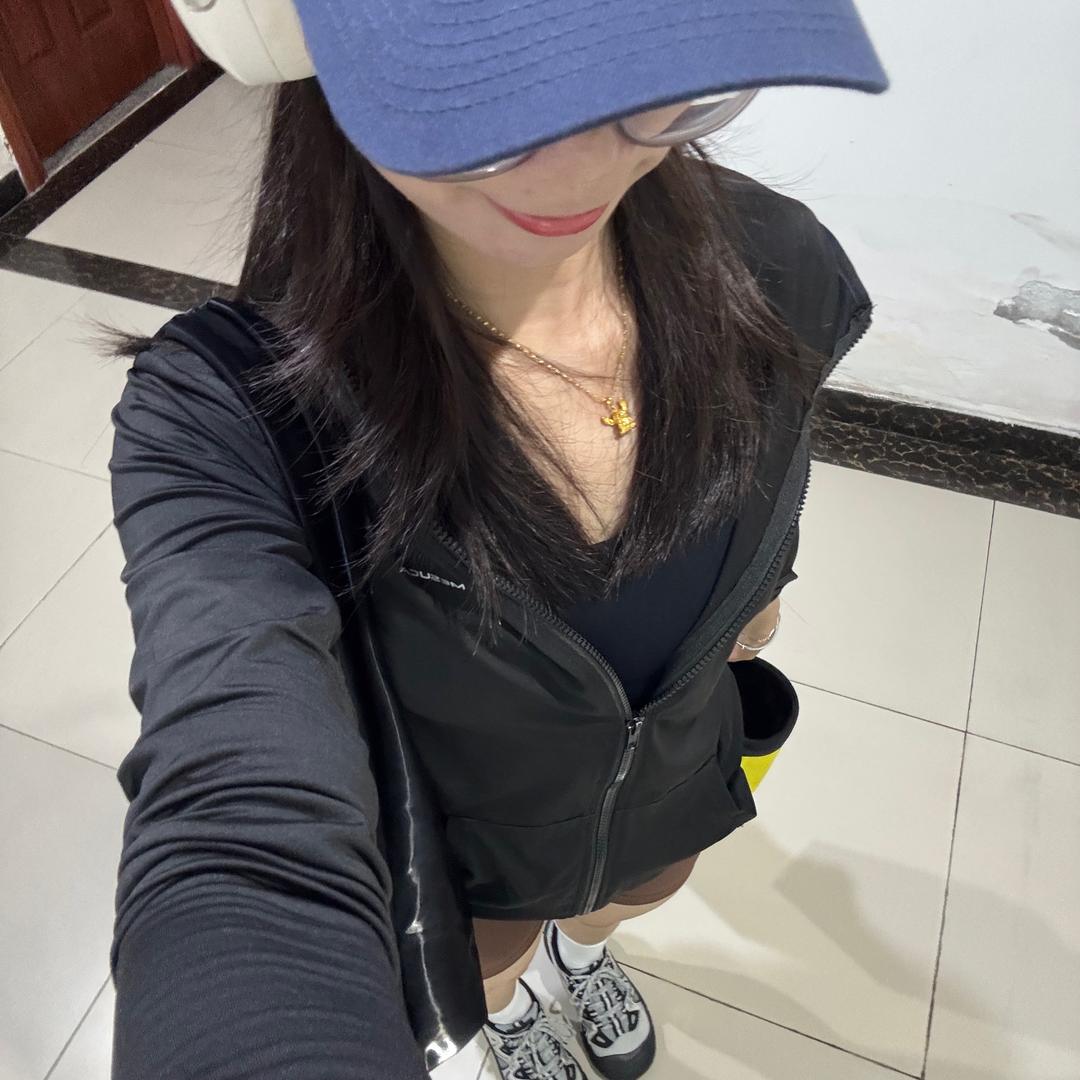 不开心爱吃巧克力🍫