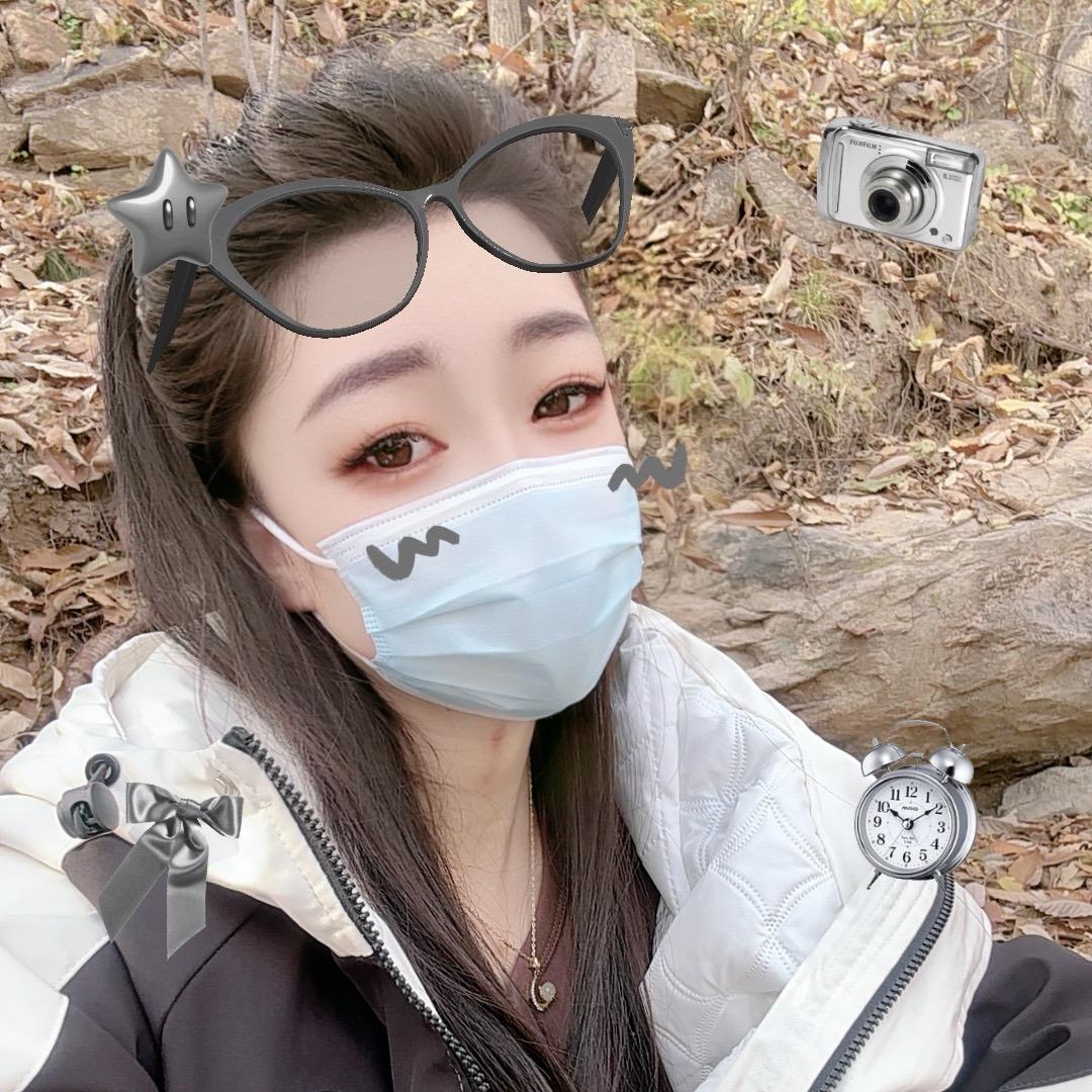 你有点儿烦我了。