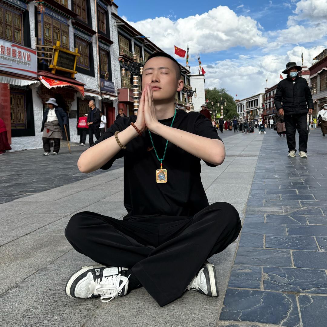 何托尼助手（鑫莹荣集团有限公司）