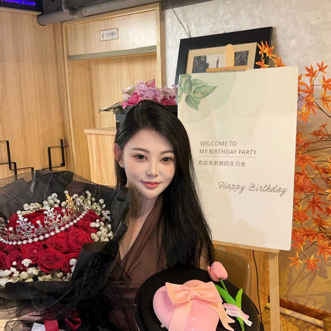 璐瑶女装服饰店