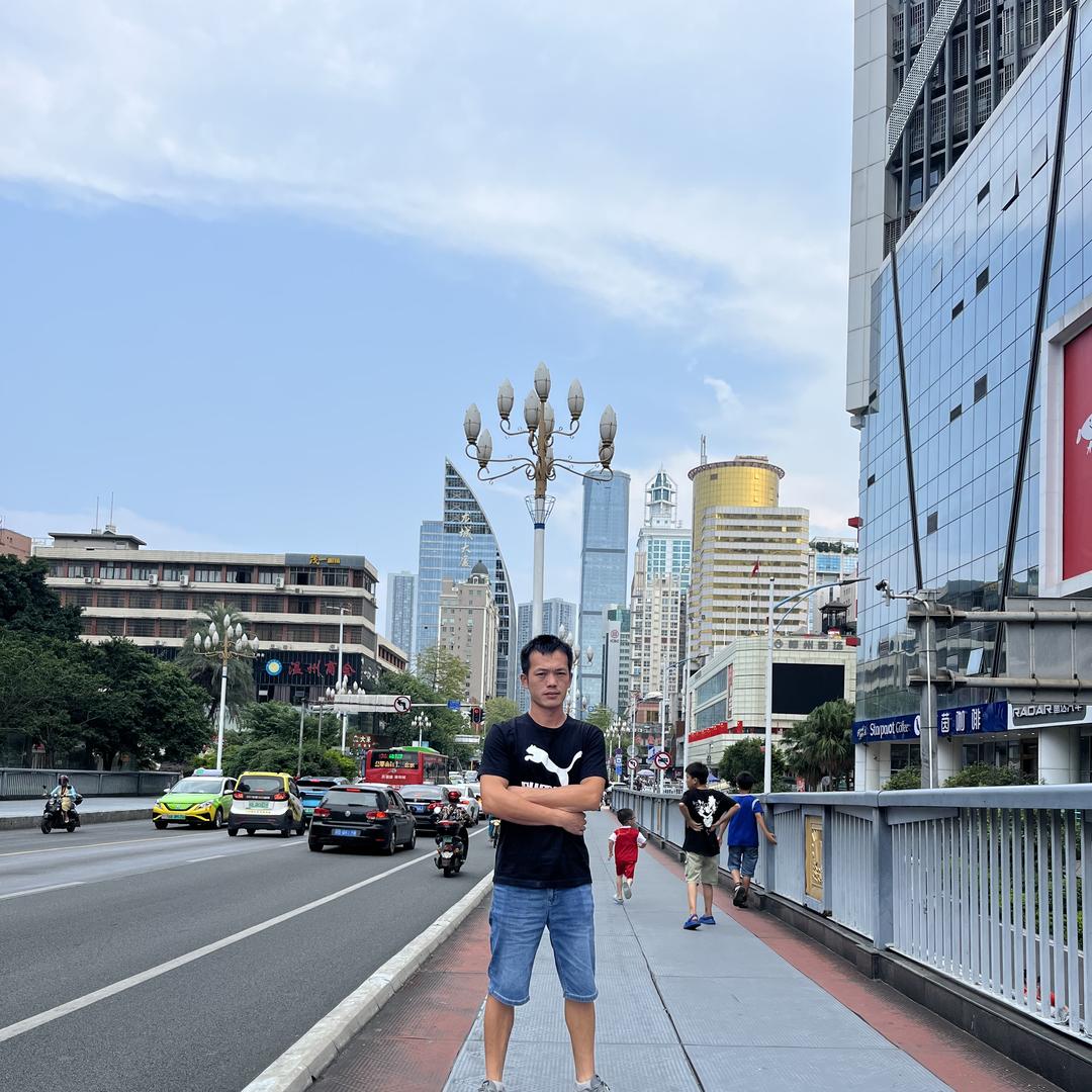 高州市鑫诚钩机（本地靓仔勾机佬）