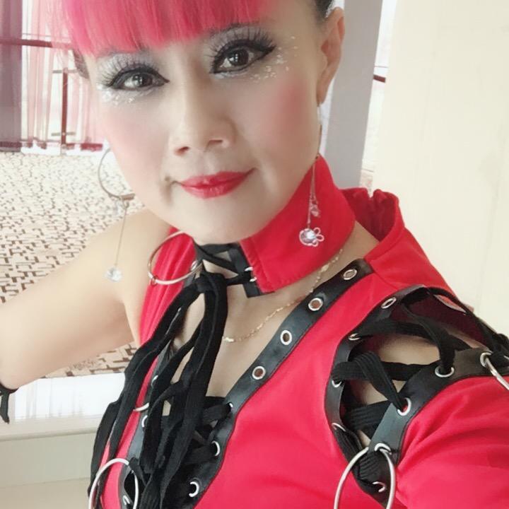 龙腾婚庆。鲜花演艺1588139031