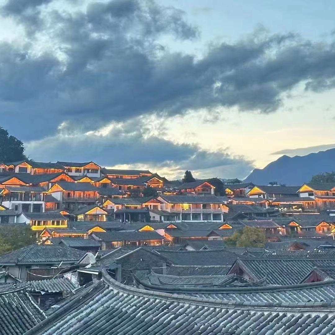 情墓墓(云南旅游分享)