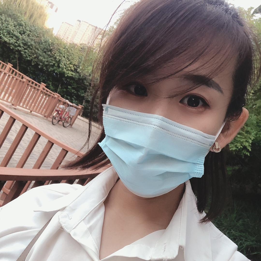 @ 莼莼 .