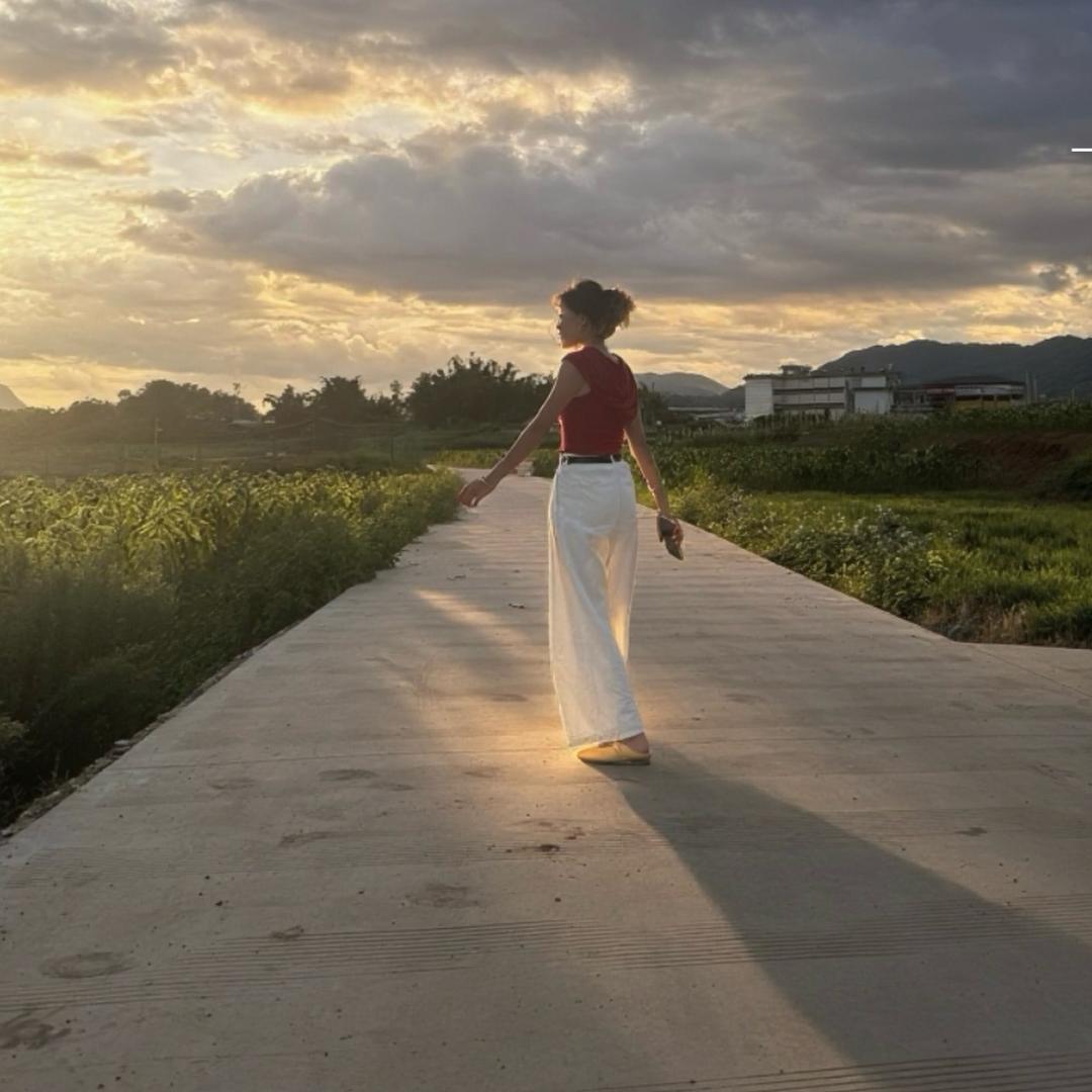 梵高的向日葵🌻ʕ•̫͡