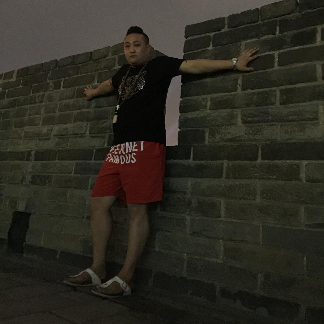波先生