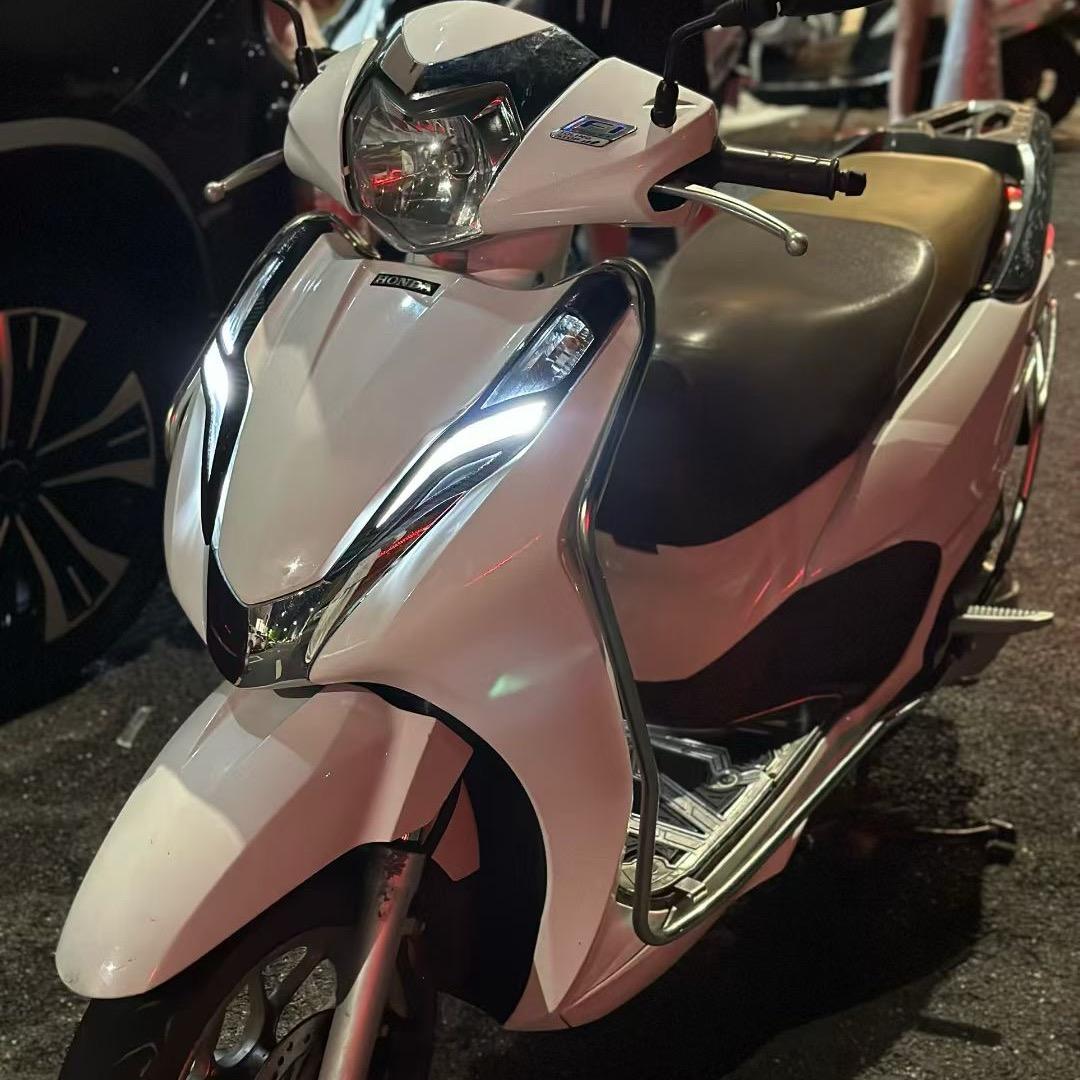 郑在努力卖车