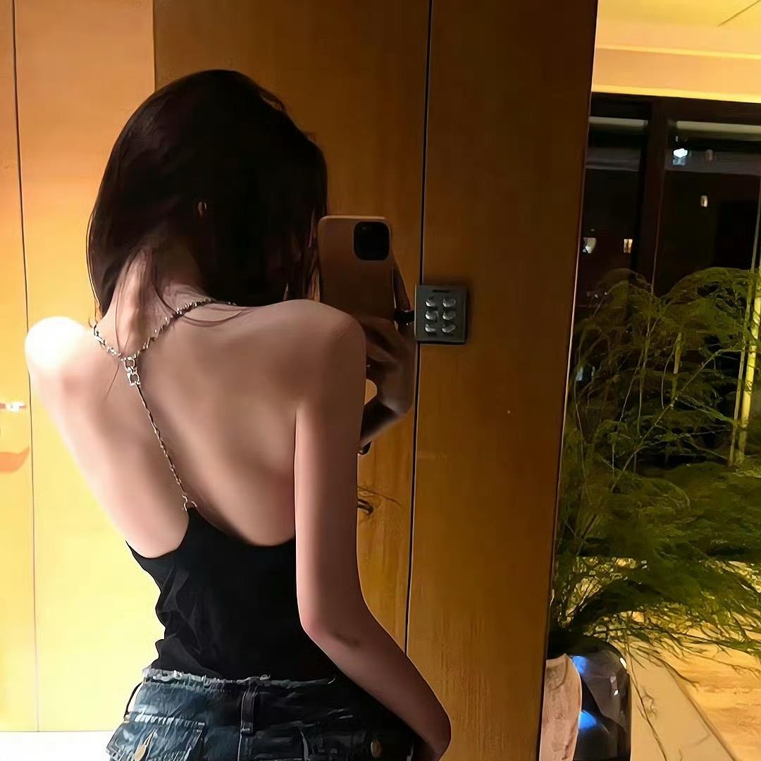 ᥫᩣ 在水一方 ོ💭