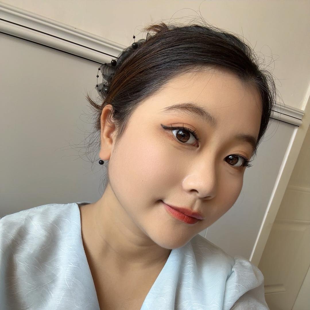 ᥫᩣ遇见愛愛👧（掌上明珠）