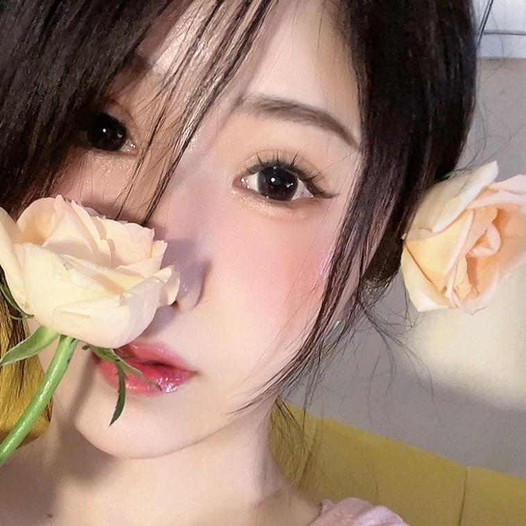 雅丽莎Alisa头像