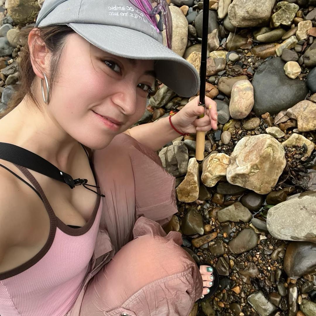 小嫂子爱钓鱼