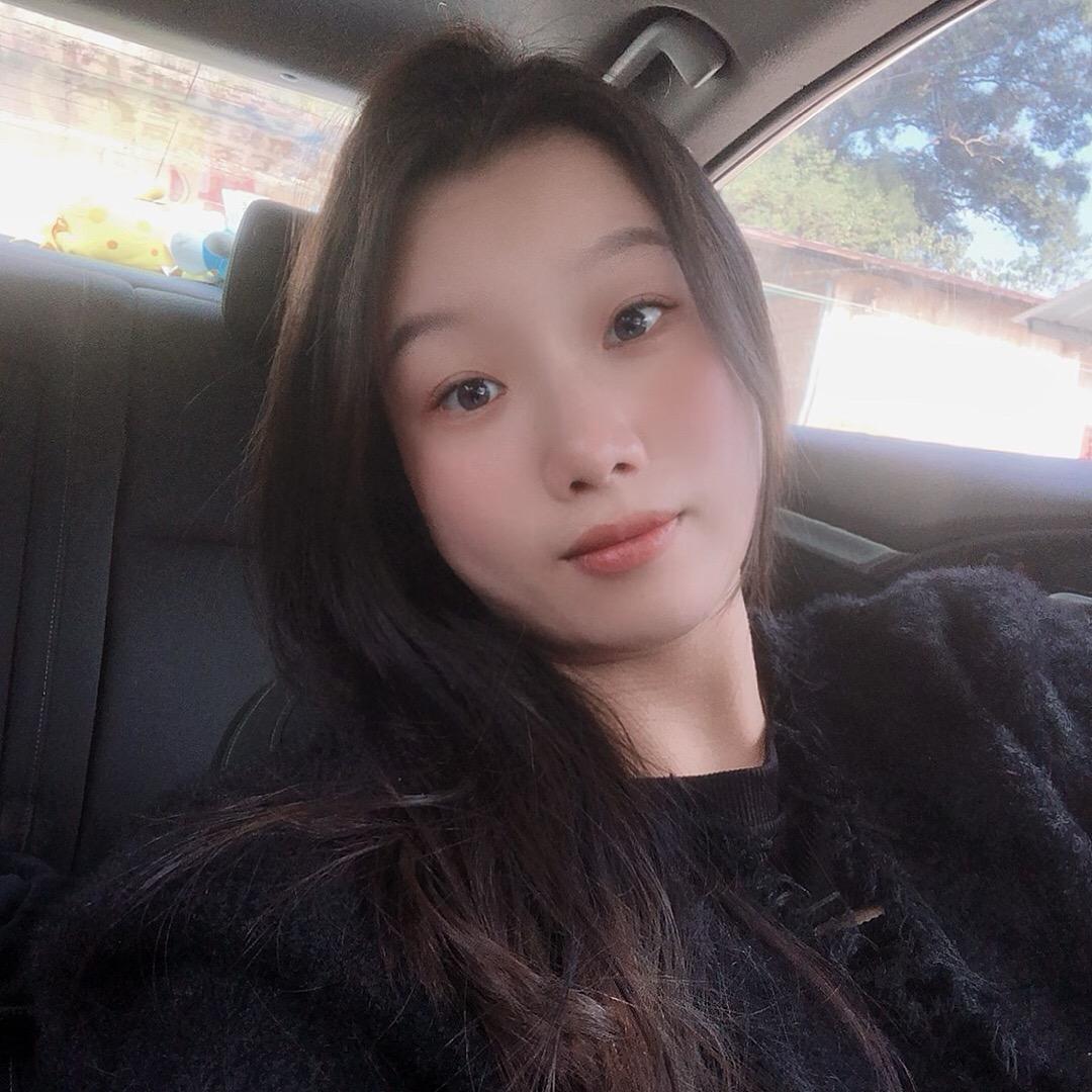 🫧崔泡泡。° 。°  。