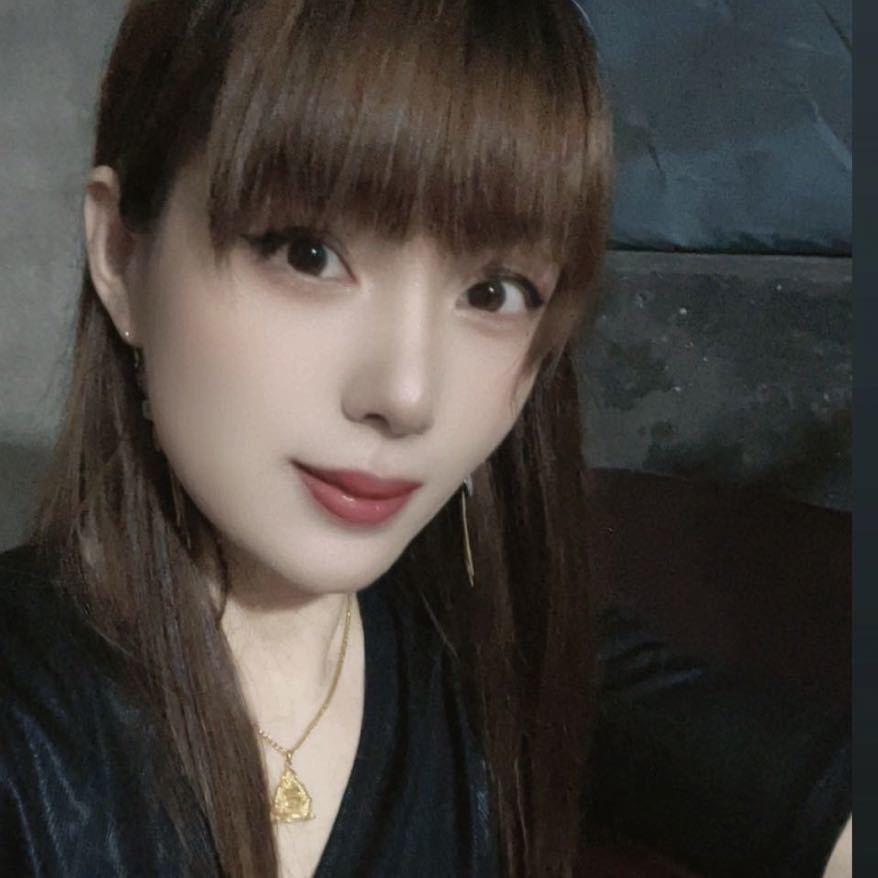 静静.