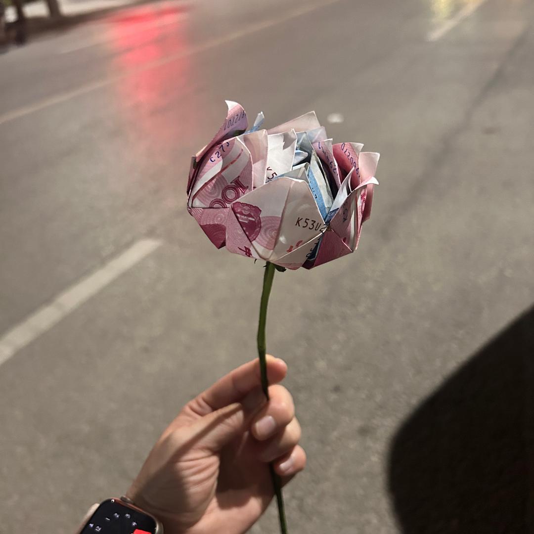 小芈栖花里美妆护肤曹县李不二