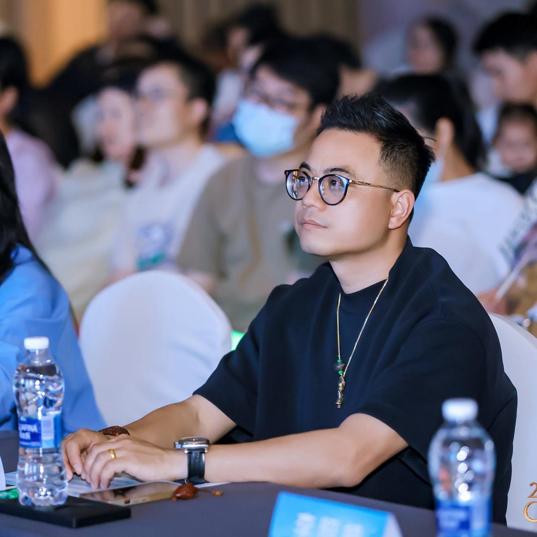 做马油的麦叔叔