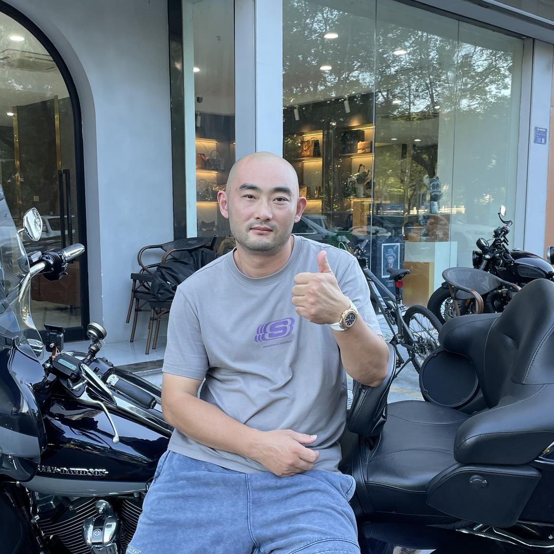 泰州爱奢虎哥和表
