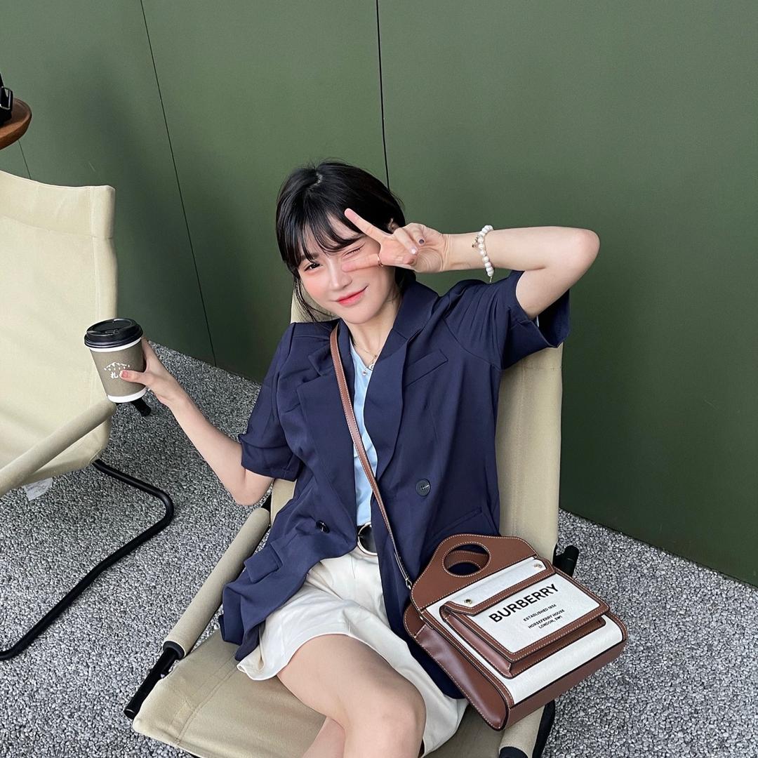 提娜穿搭