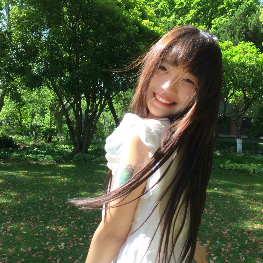 爱臭美的泥泥～