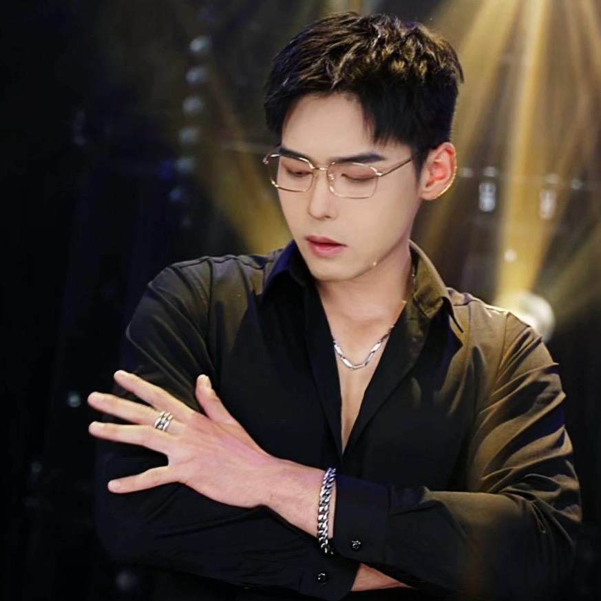 刘卷卷🎙️