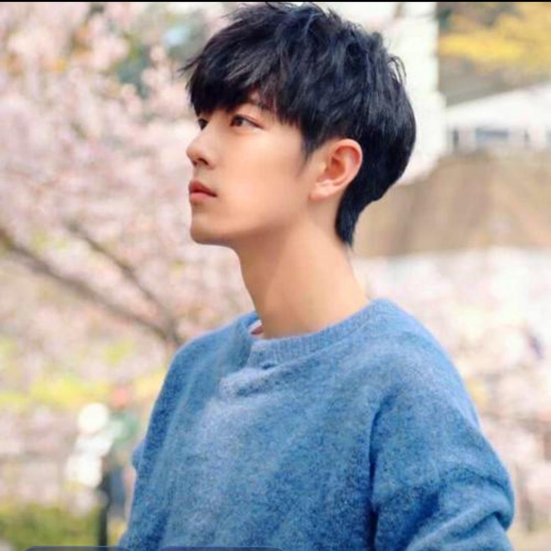 不忘初心，牢记使命。