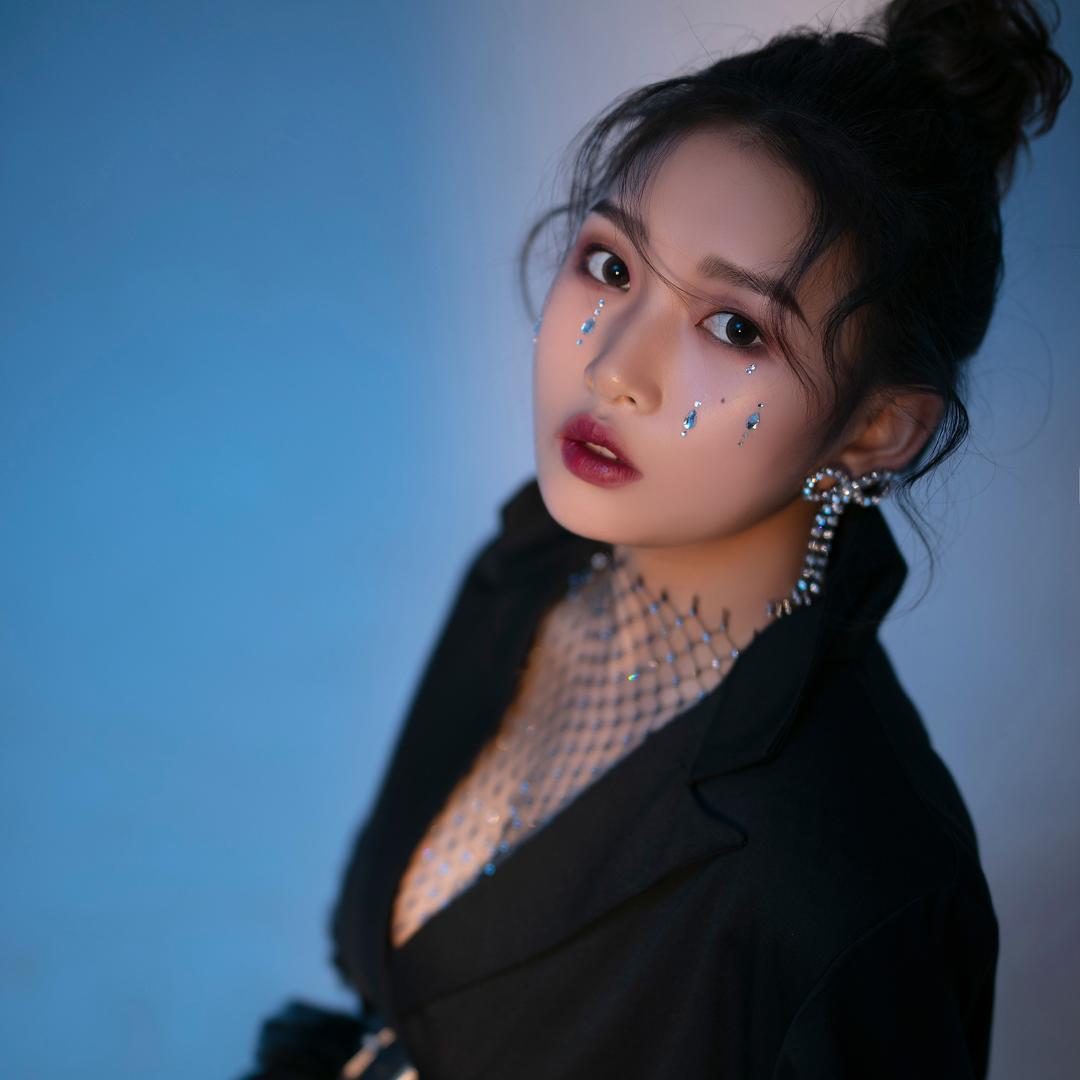化妆师小卫
