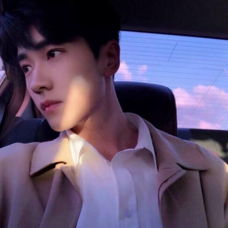 辉