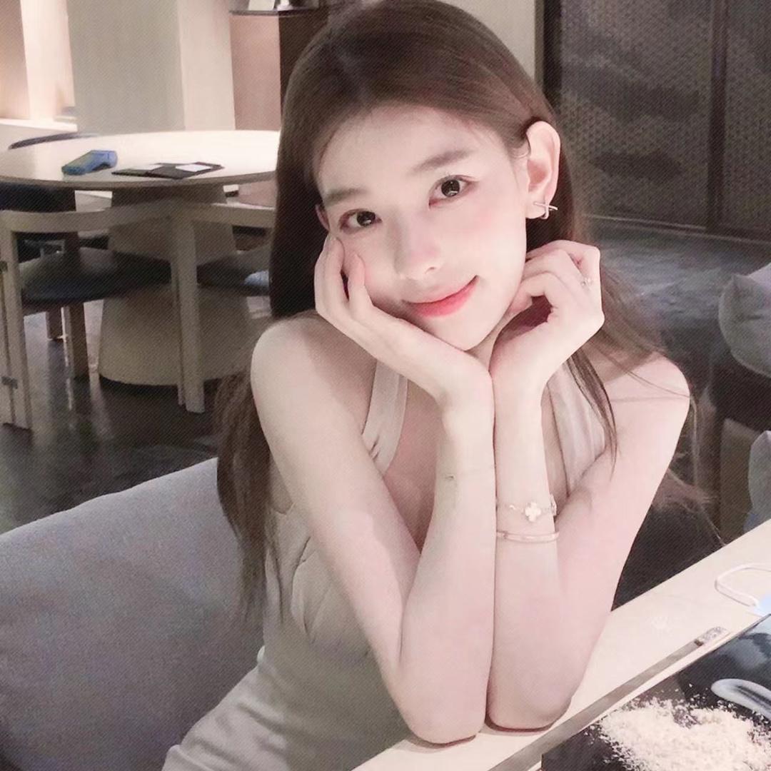桔柿个美女