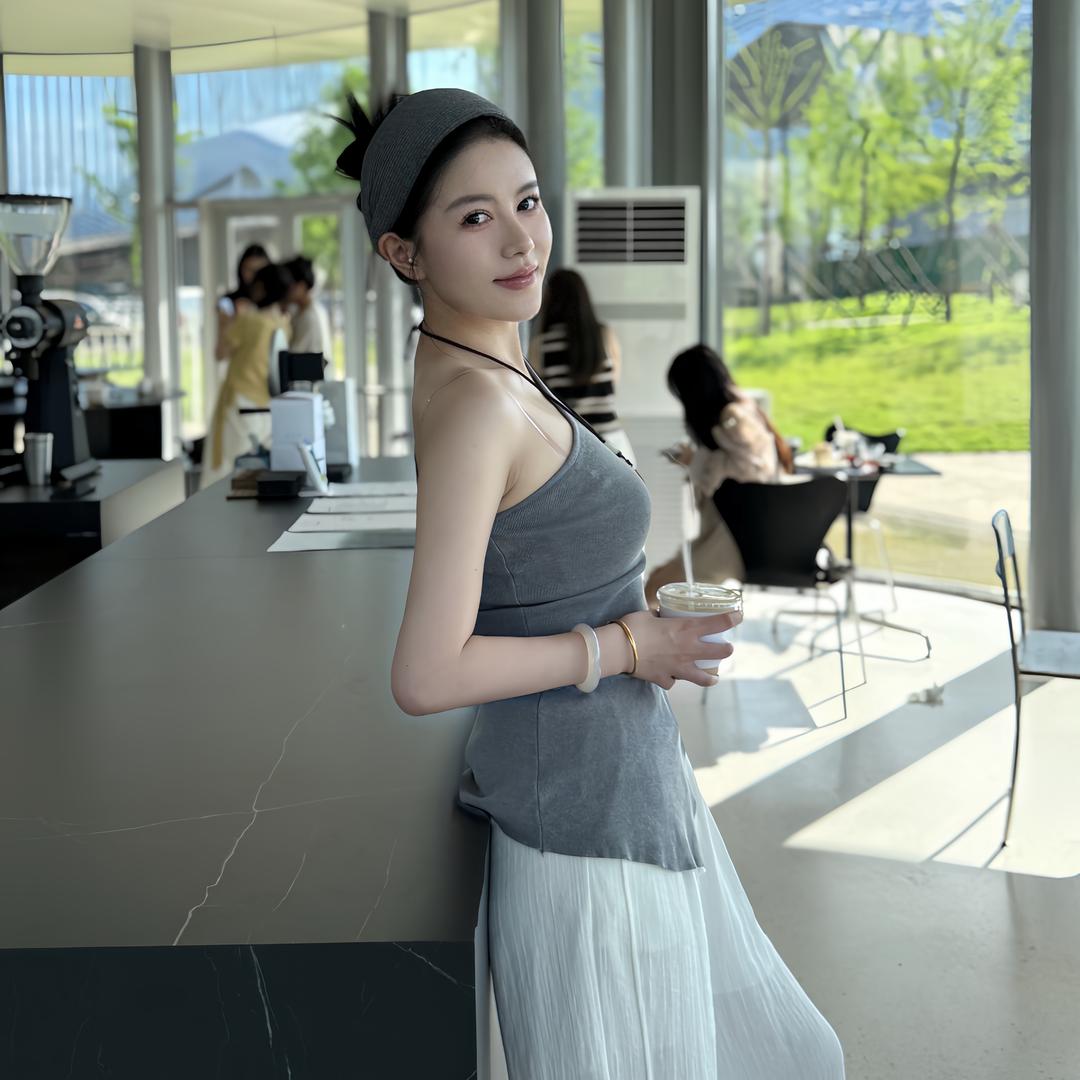 佳小爷