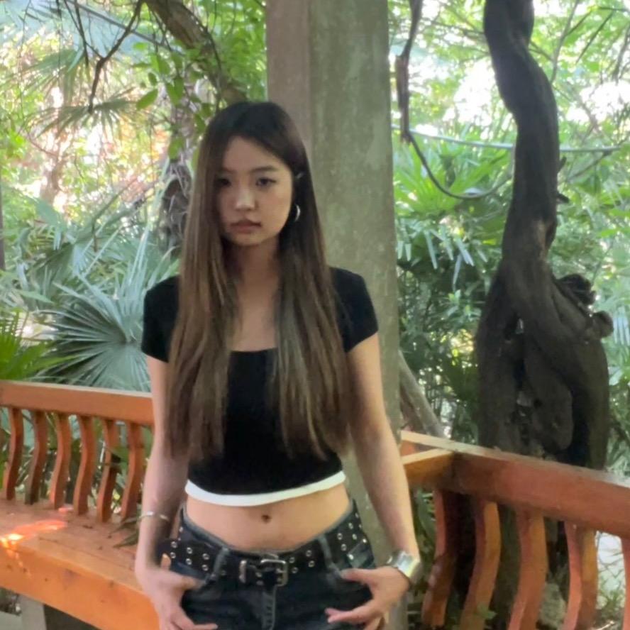 发呆的🐟（单眼皮版