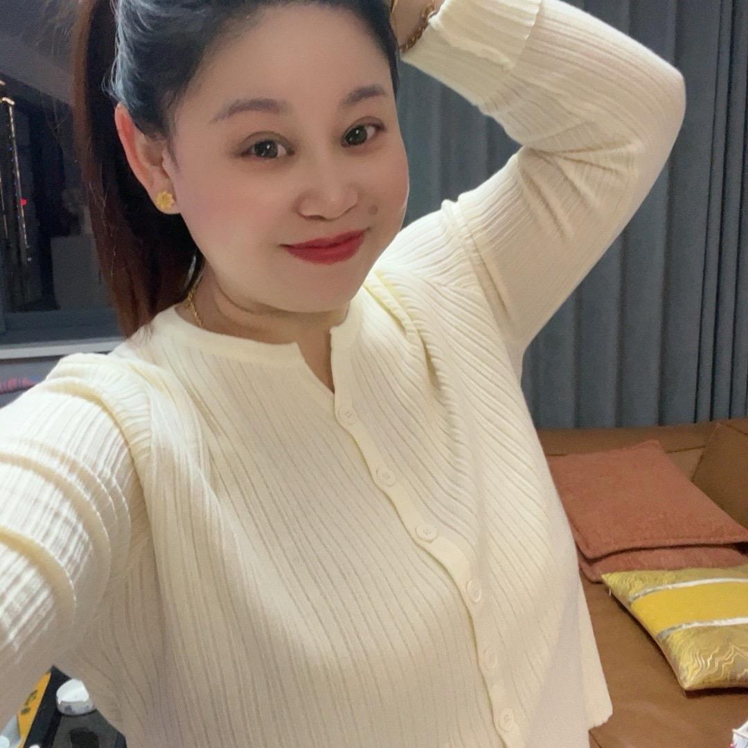 爱唱歌的红红🎤