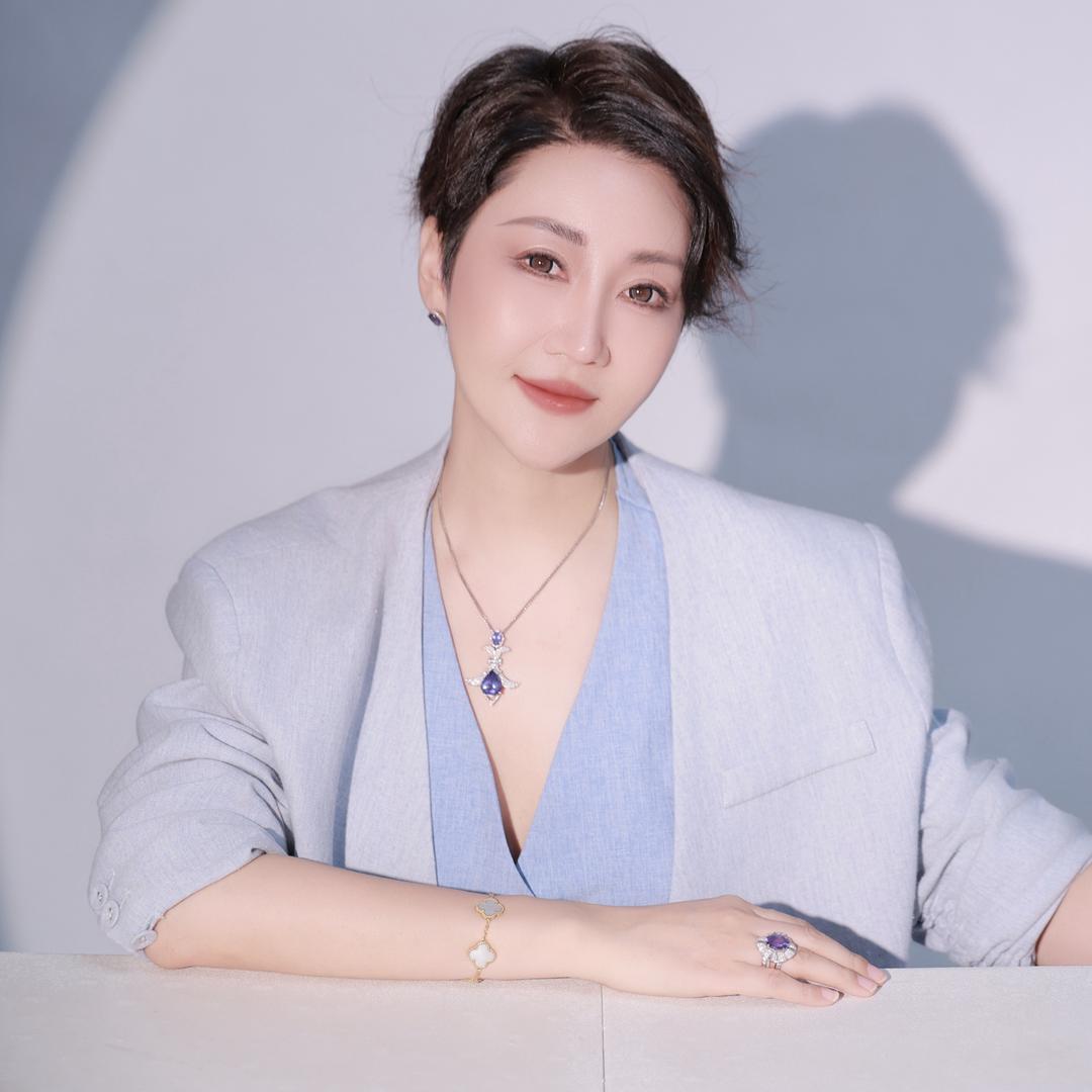 颖姐  （女王塑形）