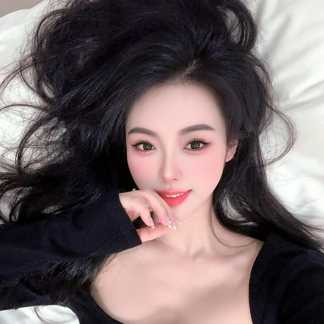 微胖的女孩