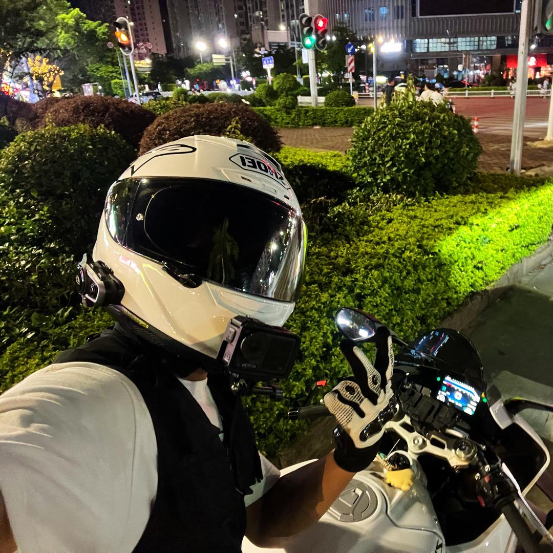 真的不俊🏍️