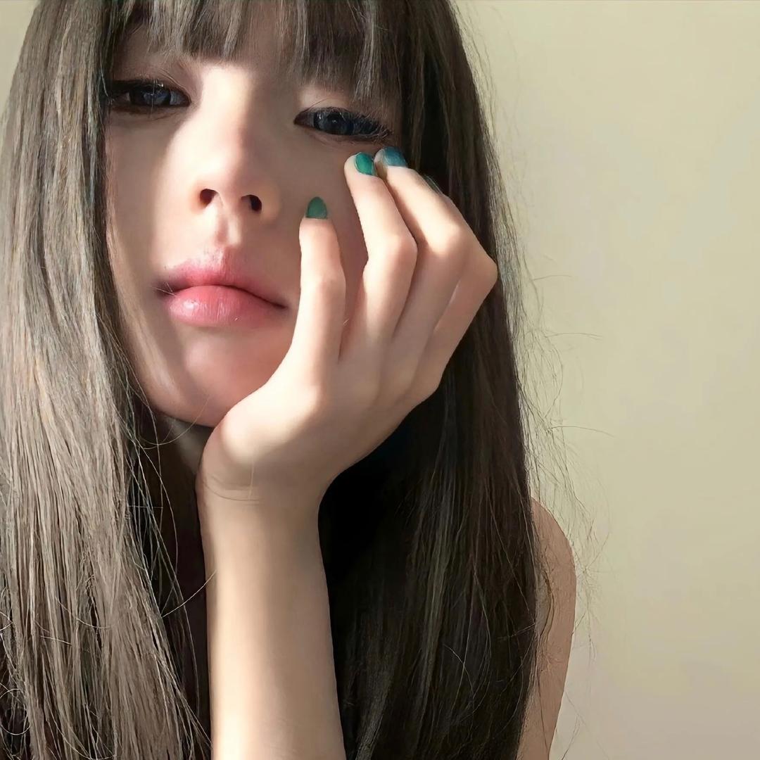 潼潼.