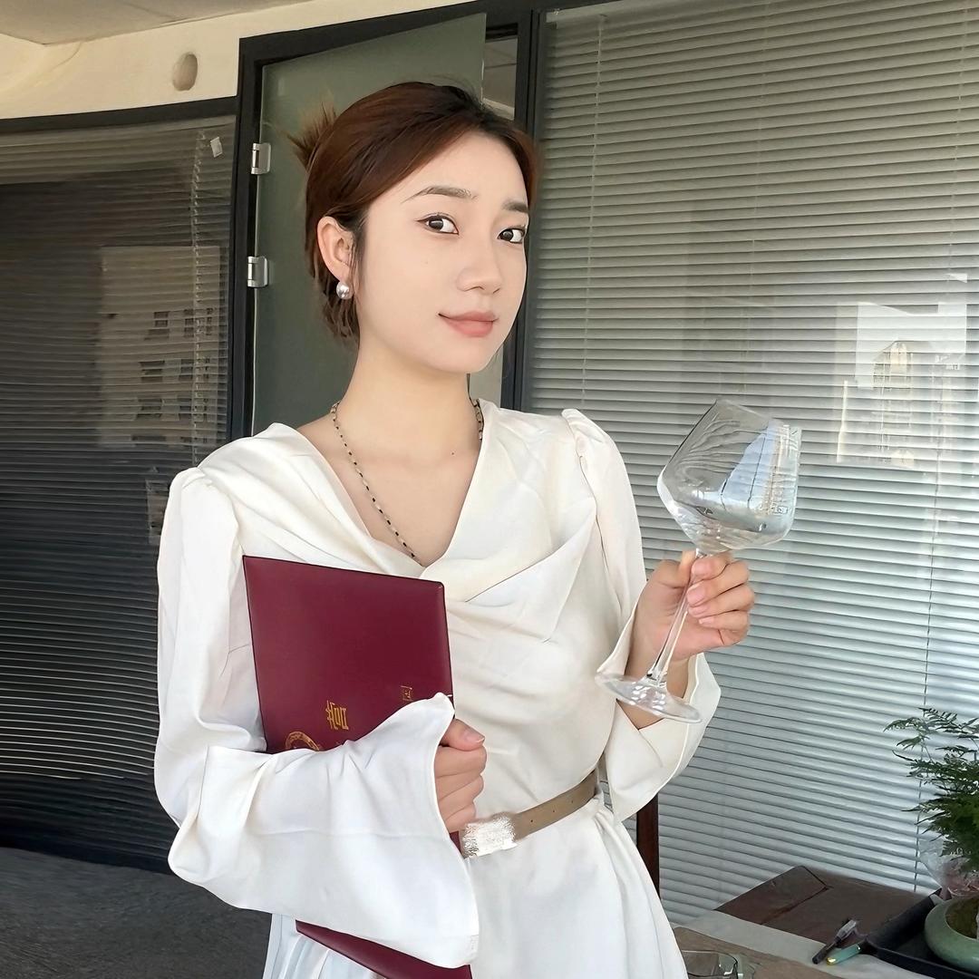 微醺财务女老板