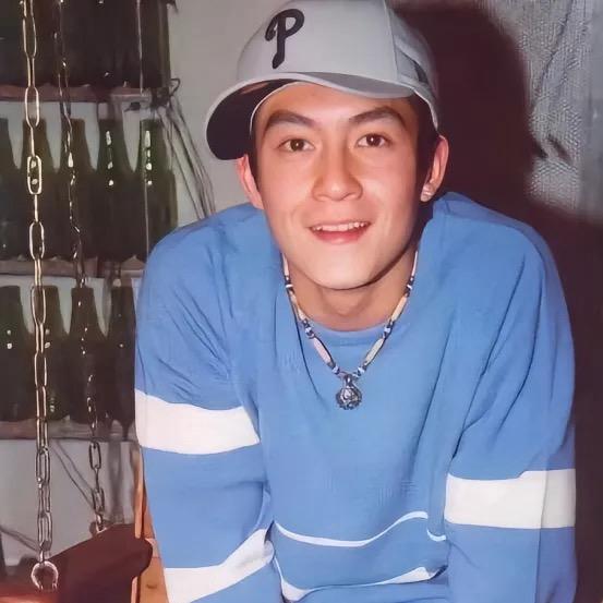 你关的灯最黑