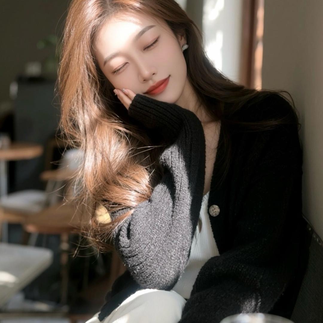 A卖蛋糕的小姐姐