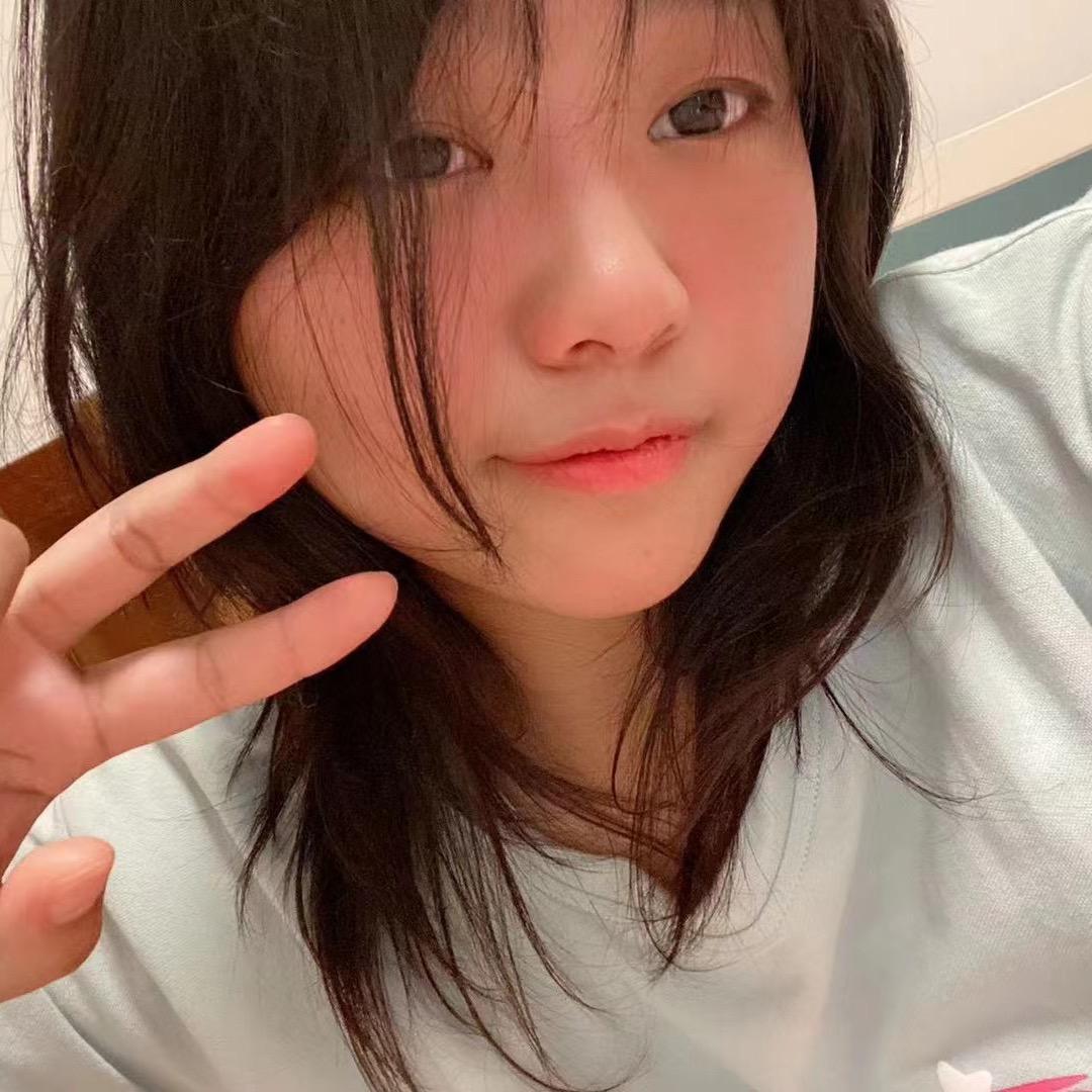 爱吃小熊饼干