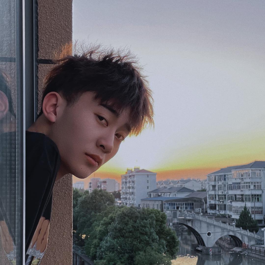 小宏中国移动靖辉通讯(红塔店)