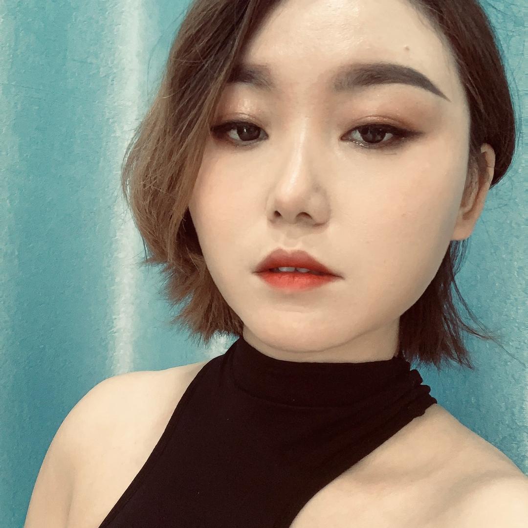 苍南县李梅美甲店