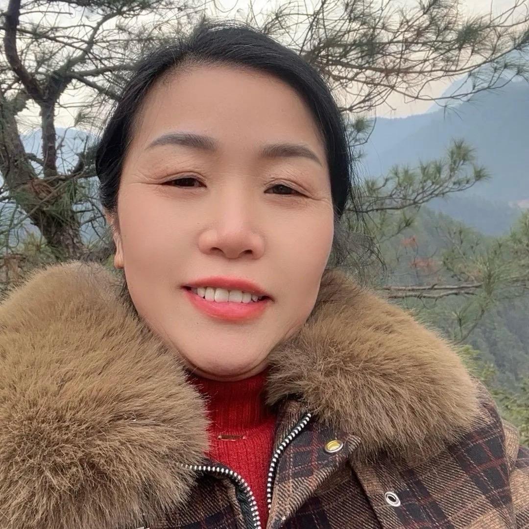 胡姐，十多年老店在广州狮岭转卖家乡水果