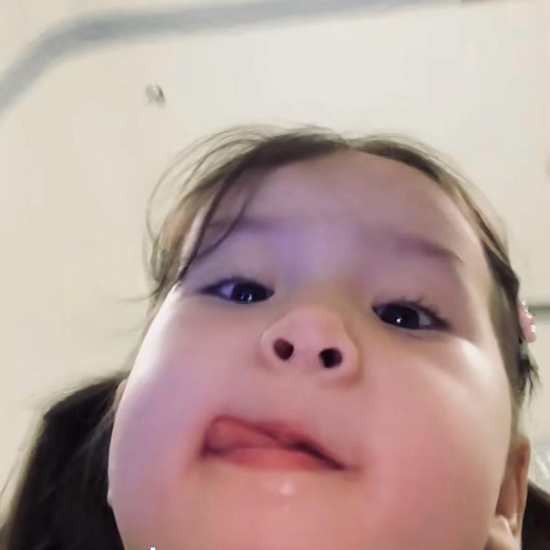 513