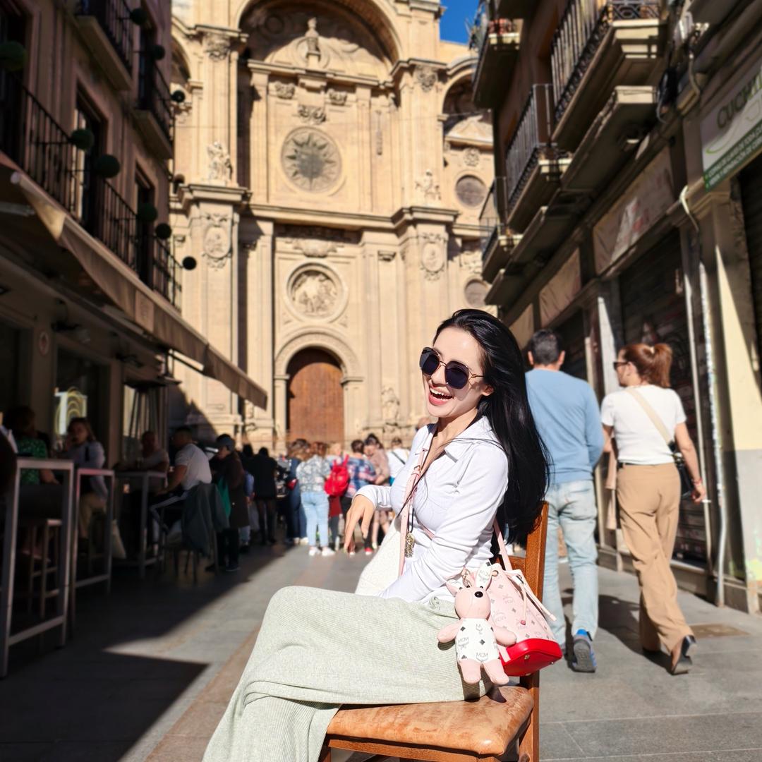 卖画的漂亮姐姐(屠龙少年终成恶龙)