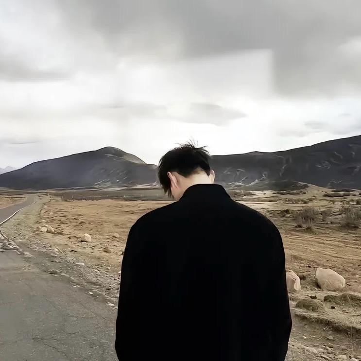 中央戏精学院教授