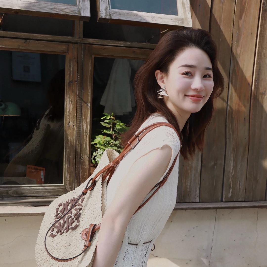 邱莹莹（变美日常）