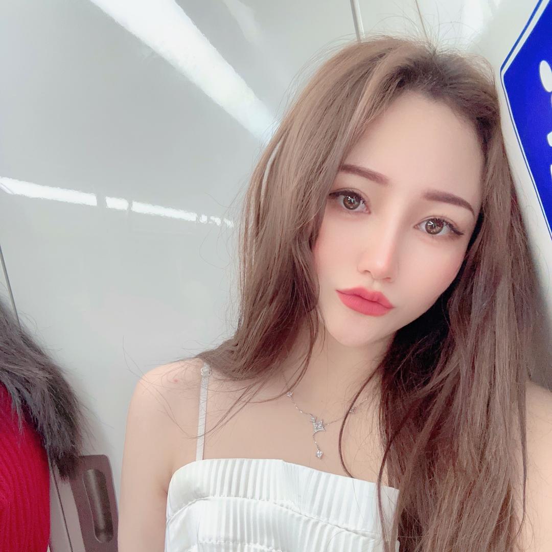 李爽