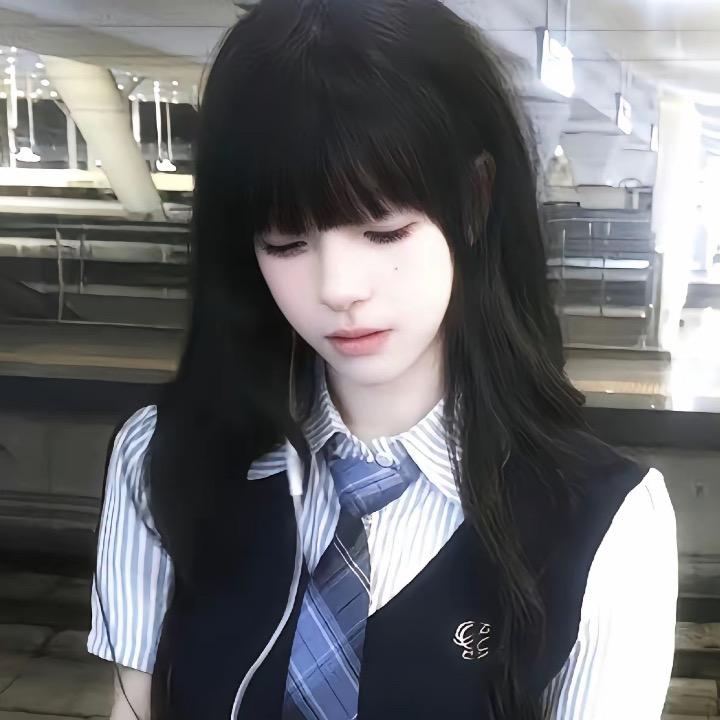 锦鲤🍀．洛涵雨🦋