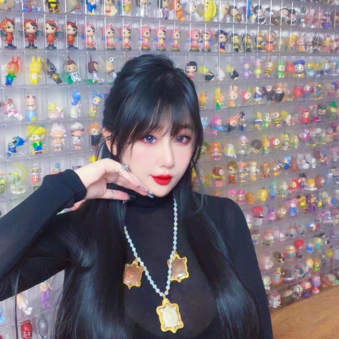 阿漫的百万盲盒屋
